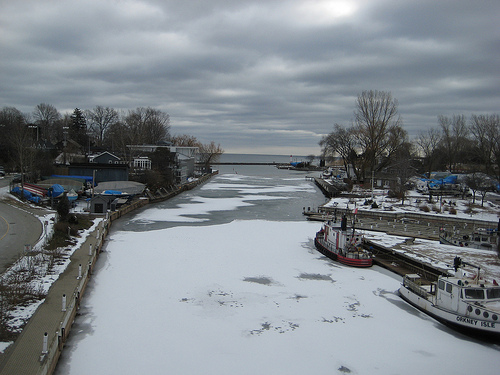 Oakville Harbour in winter with tugboats | Oakville News